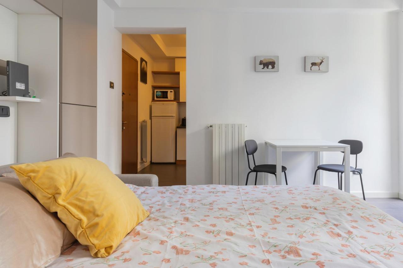 20Mins From Duomo - Renovated Apt Near City Center Apartment Milan Bagian luar foto